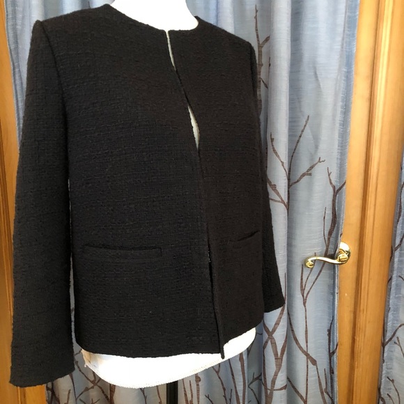 Vince Size 10 cropped Boucle Jacket in black. - Picture 5 of 8